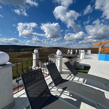 Danelis Hotel Edelény Dış mekan fotoğraf