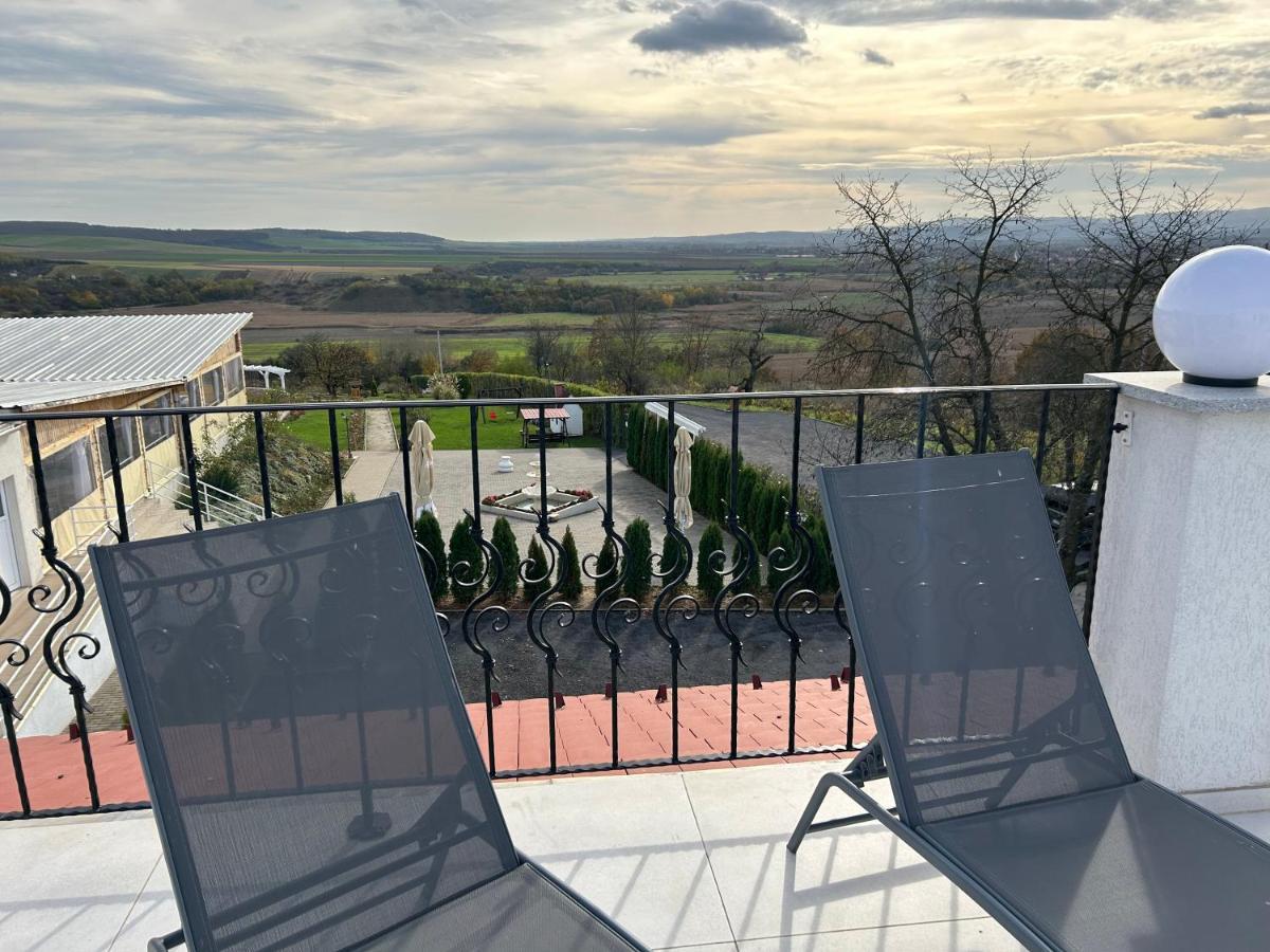 Danelis Hotel Edelény Dış mekan fotoğraf