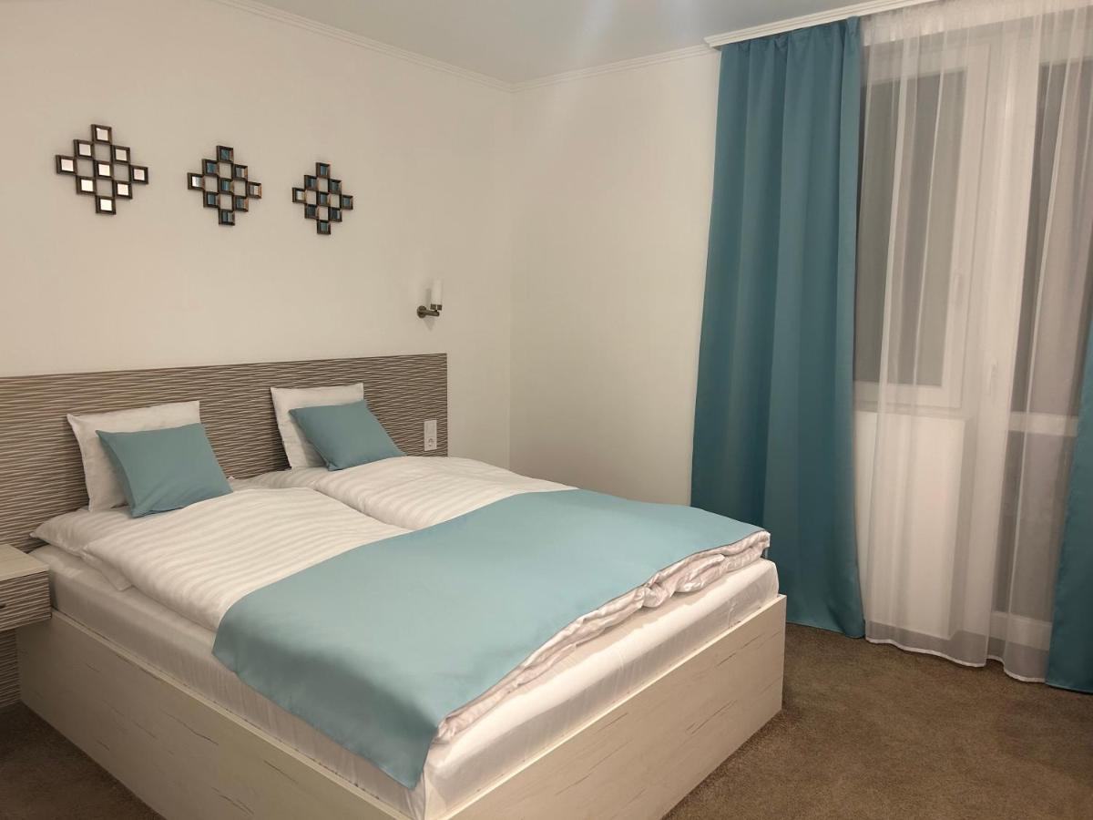 Danelis Hotel Edelény Dış mekan fotoğraf